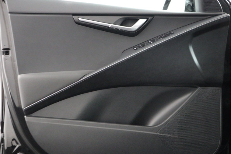 Vehicle Image 52