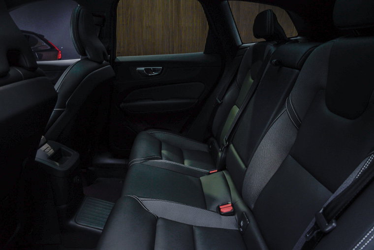 Vehicle Image 40