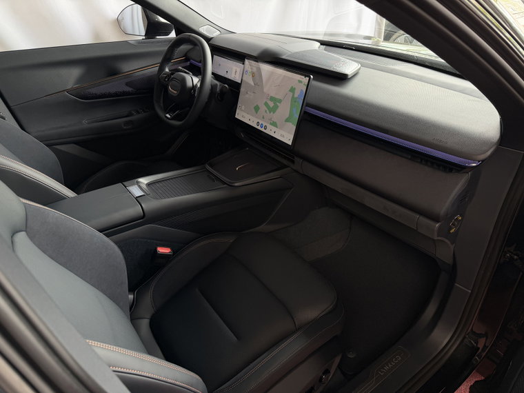 Vehicle Image 36