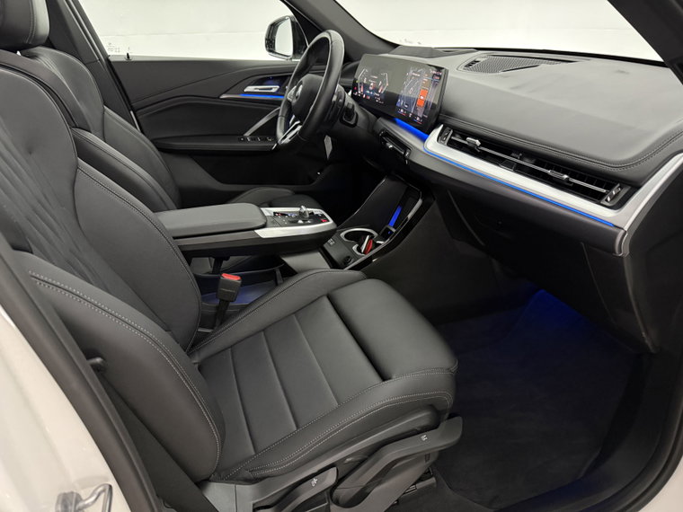 Vehicle Image 39
