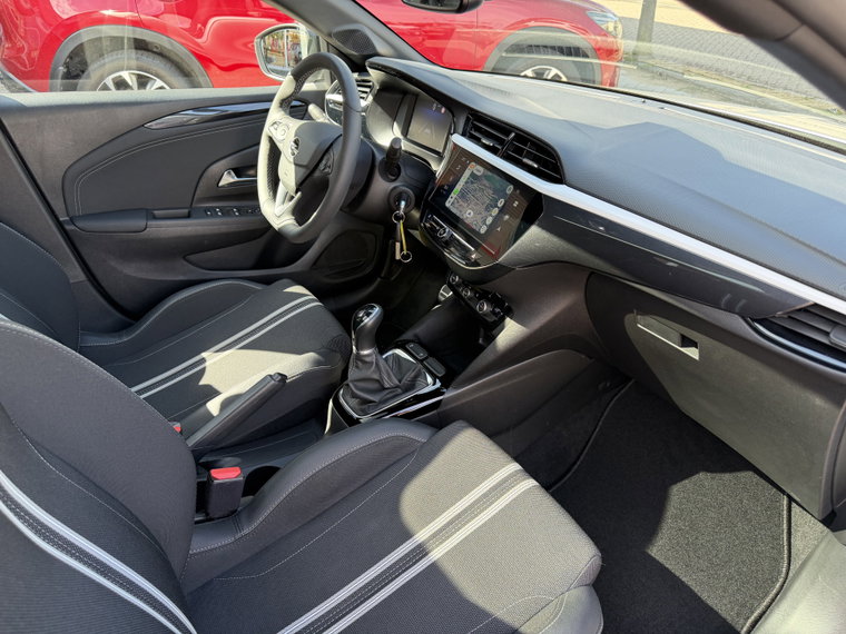 Vehicle Image 28