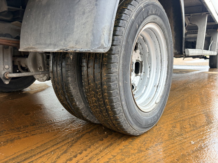 Vehicle Image 17