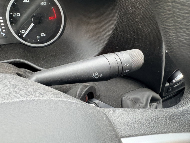 Vehicle Image 28