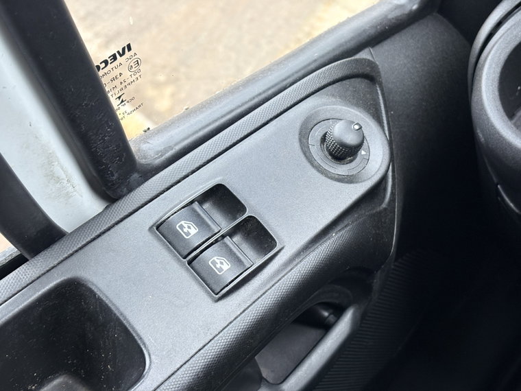 Vehicle Image 29