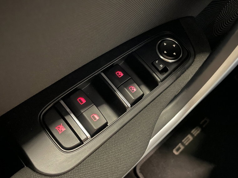 Vehicle Image 41