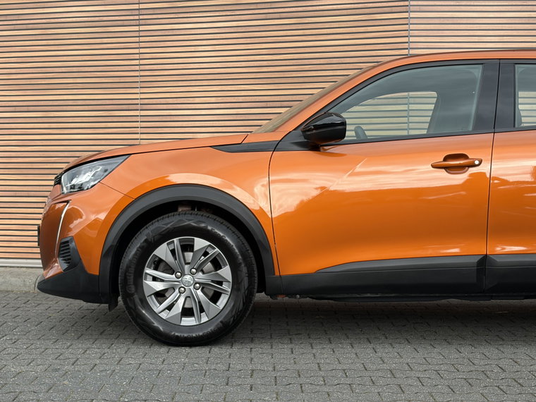 Vehicle Image 11