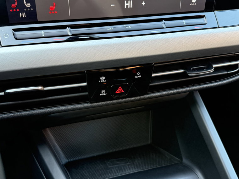 Vehicle Image 24