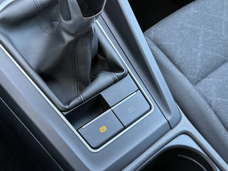 Vehicle Image 28