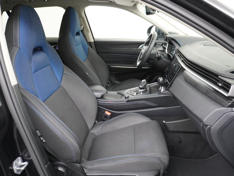 Vehicle Image 38