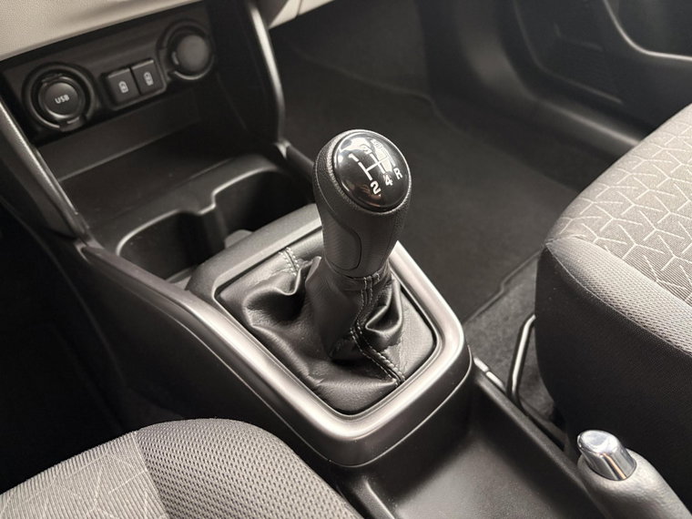 Vehicle Image 16