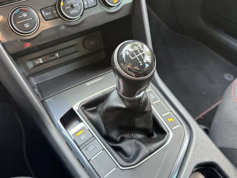 Vehicle Image 29