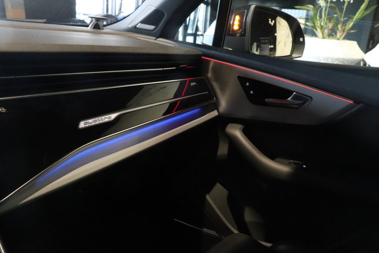 Vehicle Image 38