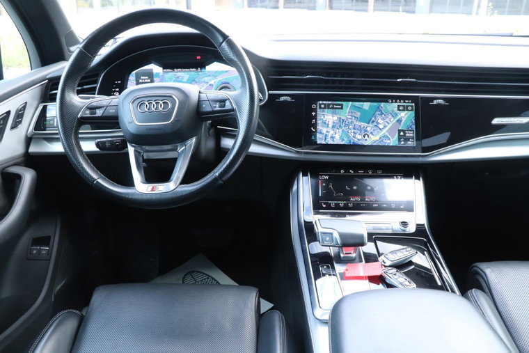 Vehicle Image 10