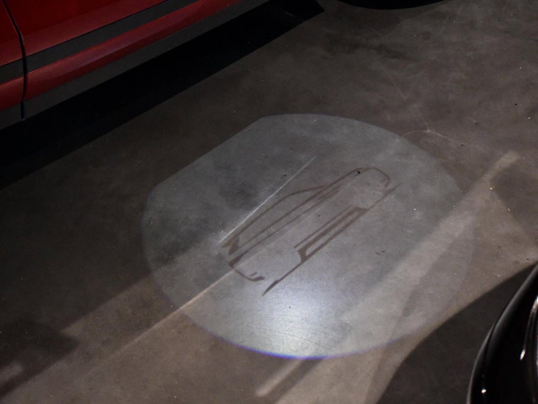 Vehicle Image 34