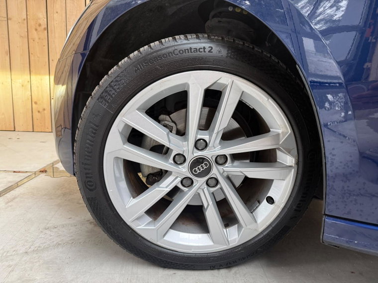 Vehicle Image 35