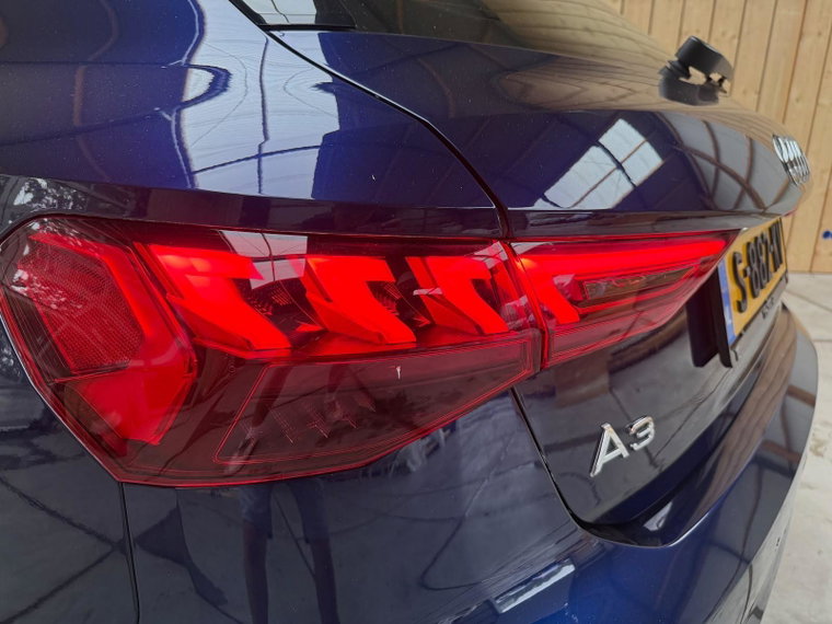 Vehicle Image 38