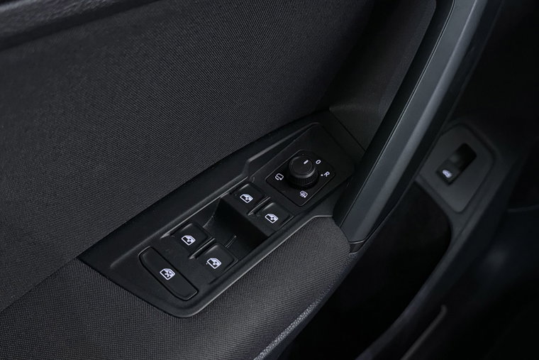 Vehicle Image 38