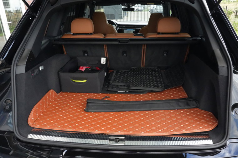 Vehicle Image 37
