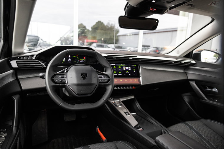 Vehicle Image 23