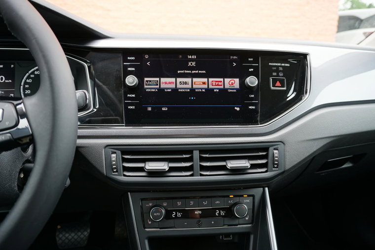 Vehicle Image 22