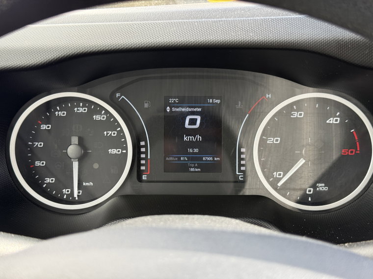 Vehicle Image 28