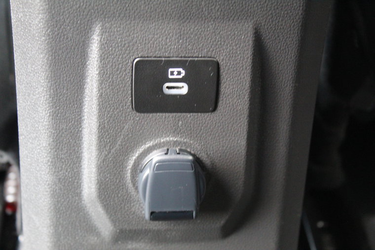 Vehicle Image 31