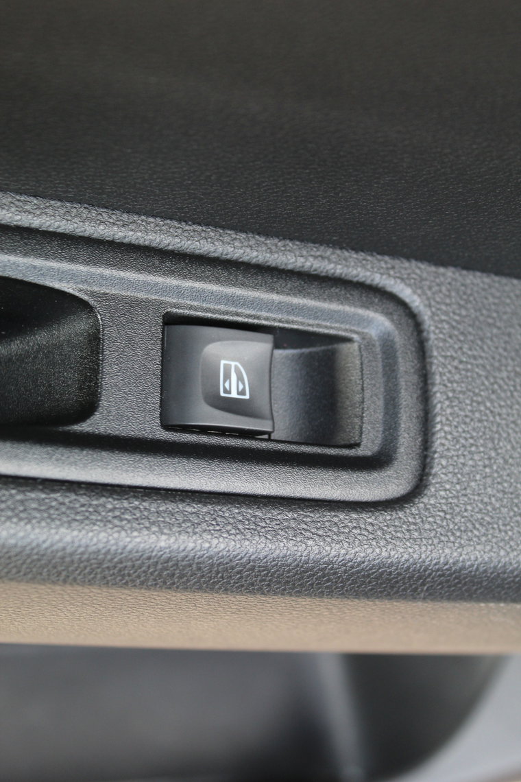Vehicle Image 33