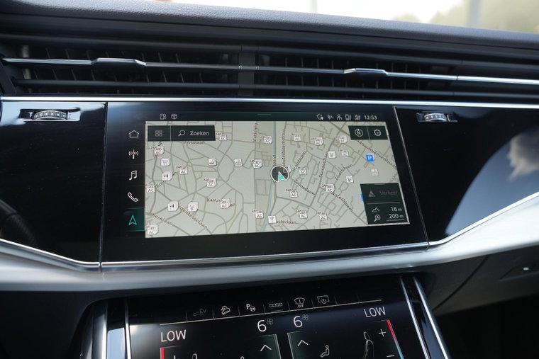 Vehicle Image 38
