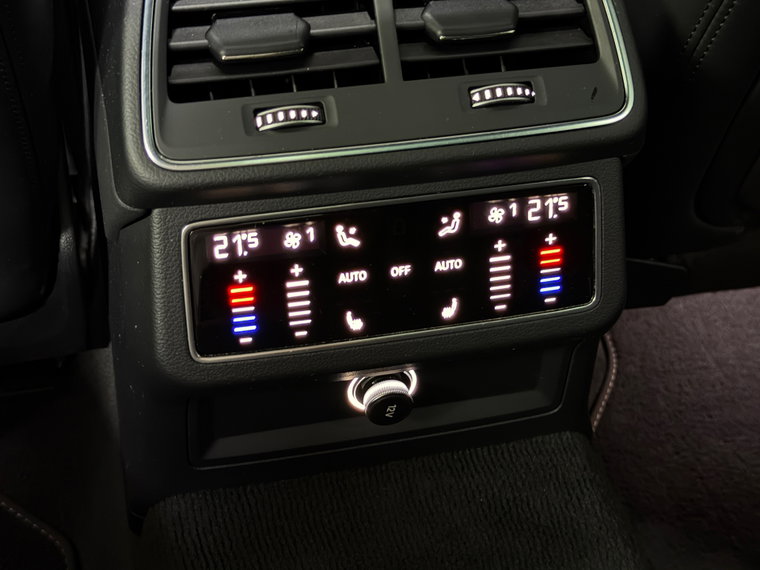 Vehicle Image 26