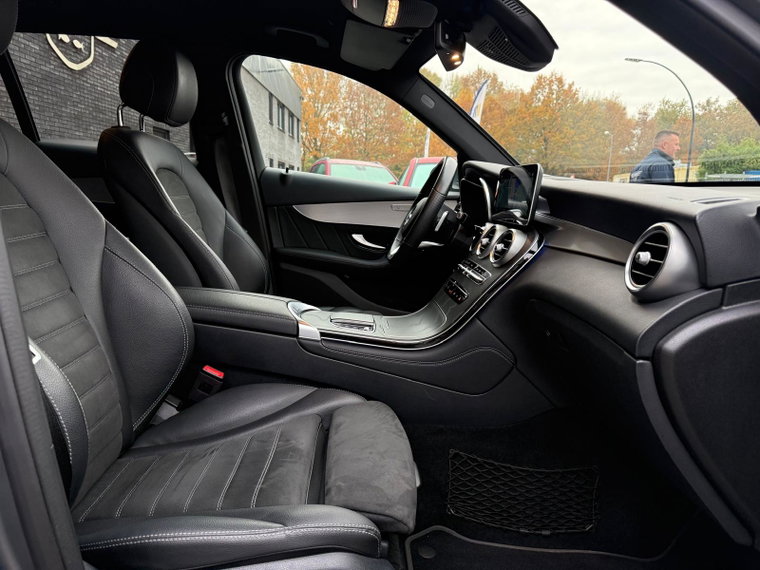 Vehicle Image 42