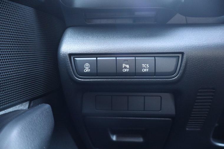 Vehicle Image 25