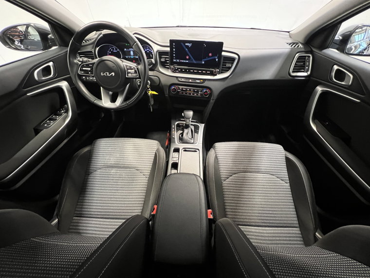 Vehicle Image 35