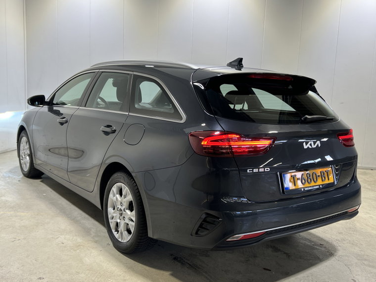 Vehicle Image 36