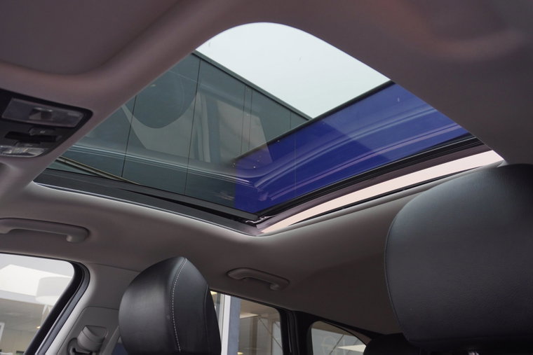 Vehicle Image 31