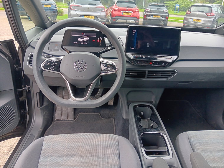 Vehicle Image 17