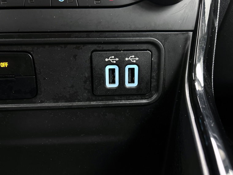 Vehicle Image 32