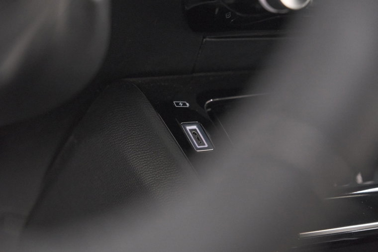 Vehicle Image 40
