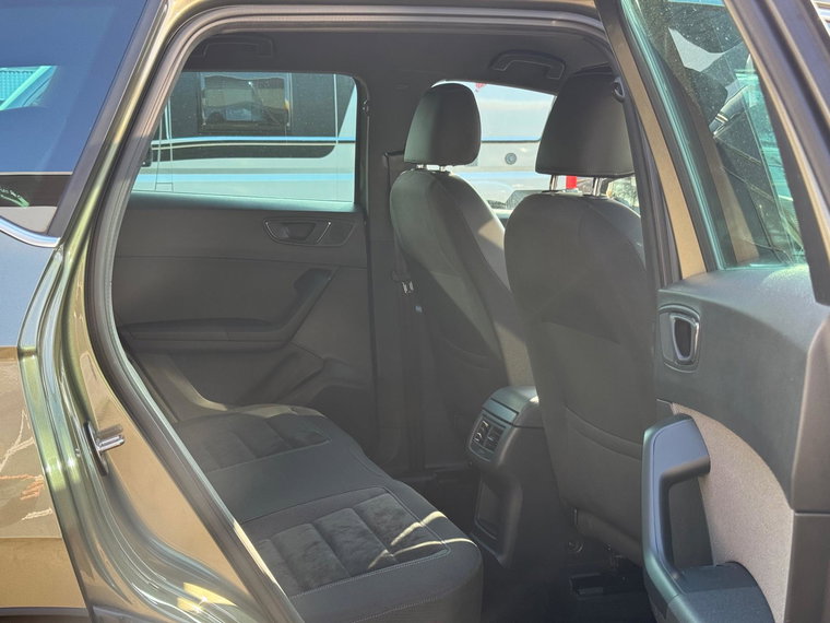 Vehicle Image 38