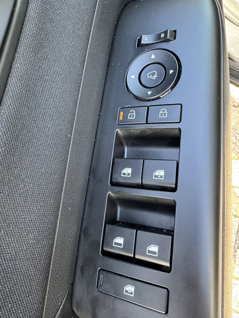 Vehicle Image 36