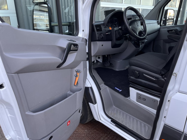 Vehicle Image 38