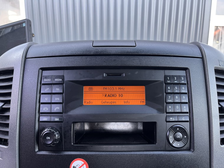 Vehicle Image 45