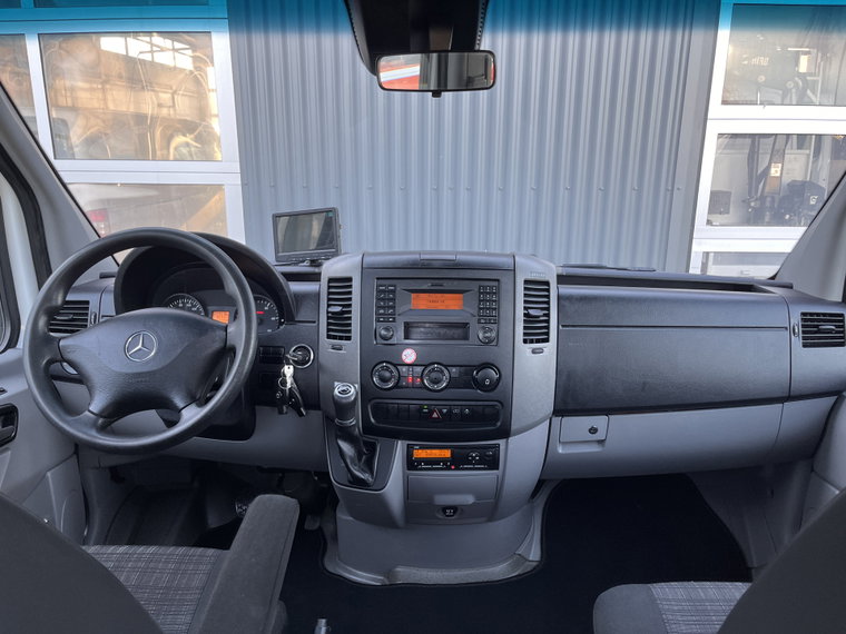 Vehicle Image 48