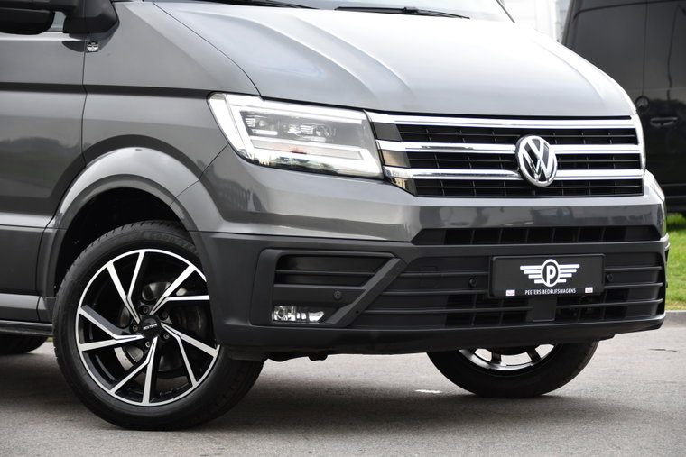 Vehicle Image 8