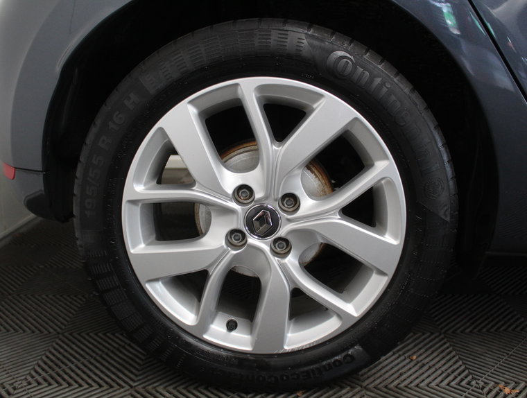 Vehicle Image 17