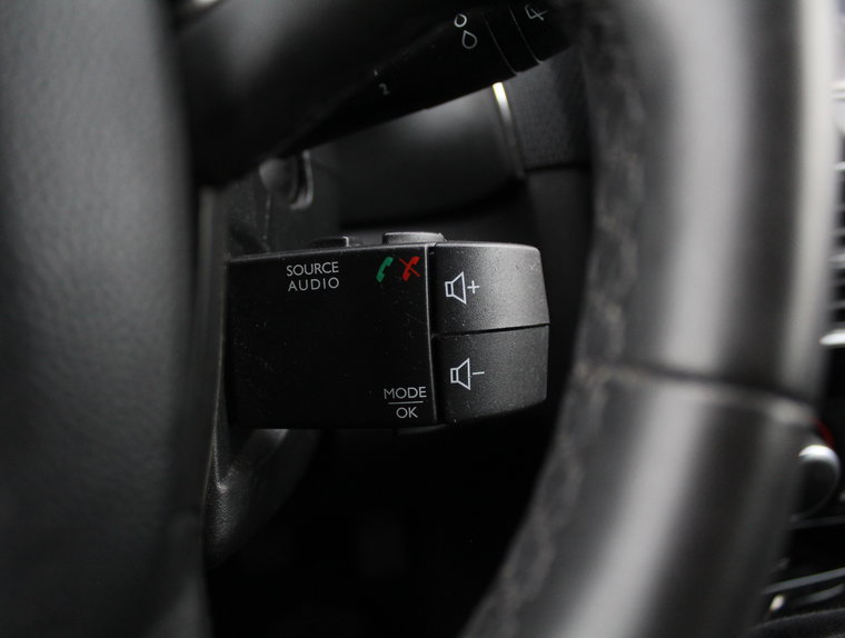Vehicle Image 28