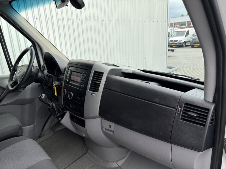 Vehicle Image 33