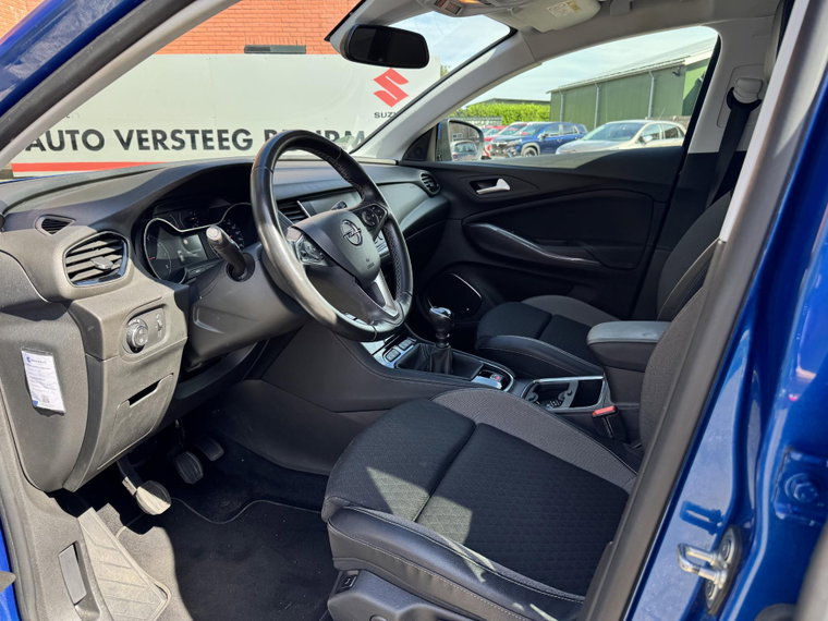 Vehicle Image 11