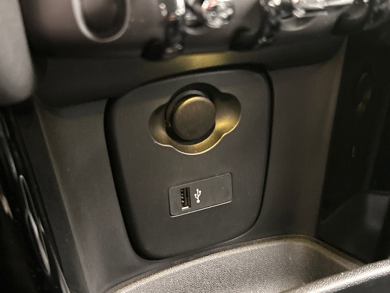 Vehicle Image 45