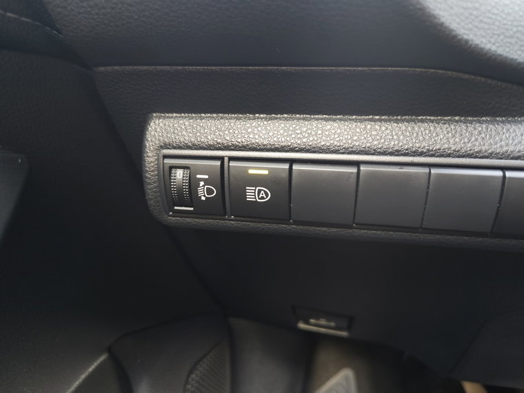 Vehicle Image 24