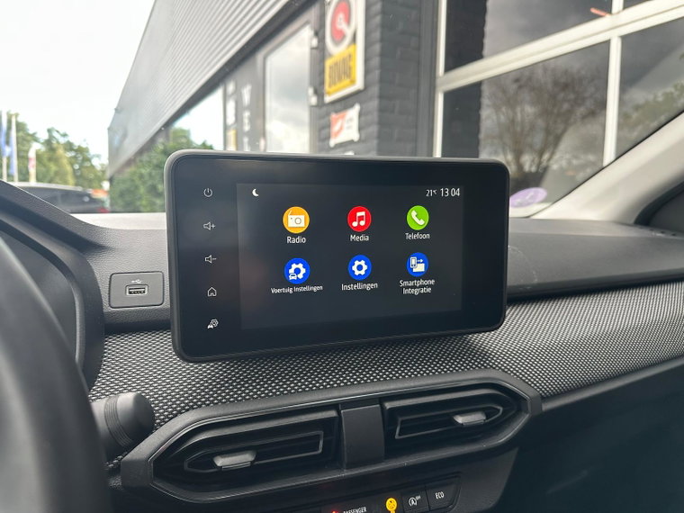 Vehicle Image 11